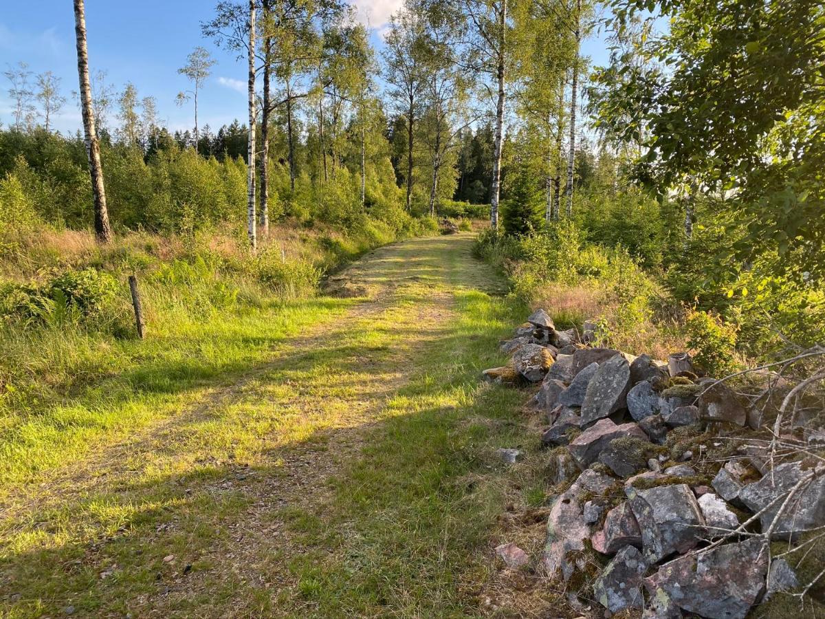 Skog Fegen Naera Ullared Villa Kültér fotó