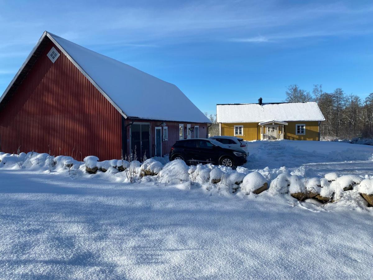 Skog Fegen Naera Ullared Villa Kültér fotó